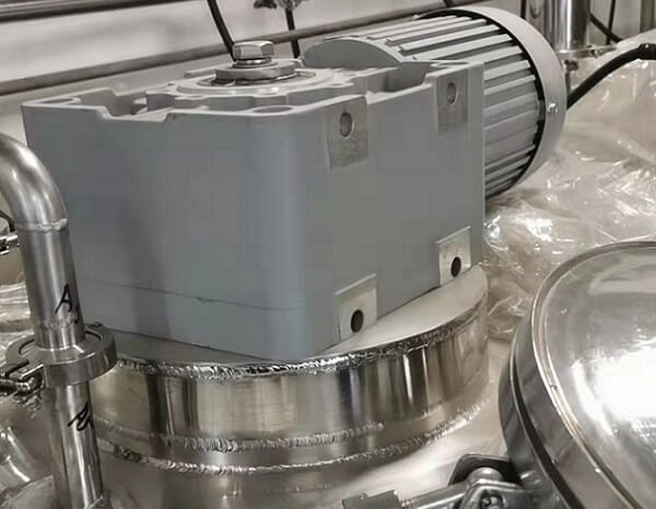 SRH型準(zhǔn)雙曲面減速機(jī)在攪拌罐上的應(yīng)用案例