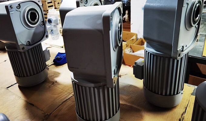 士元電機(jī)SGF30-HL-0.4KW-30S直角中空電機(jī) 庫存供應(yīng)