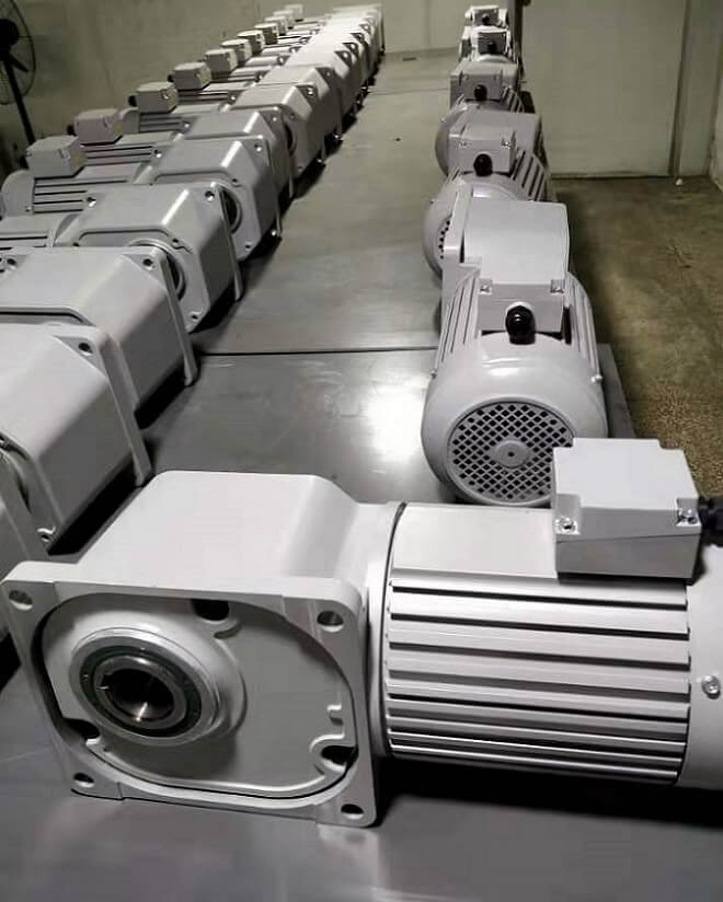 八月再見!士元750W直角減速電機 安排發(fā)貨