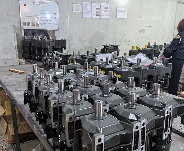 士元減速電機(jī)GH40-1500-100-S-480V 60HZ減速機(jī)發(fā)貨