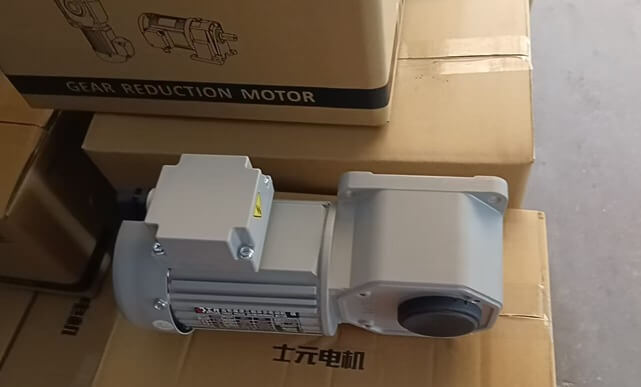 G100A-100W電機(jī)可以配多大的SGF直交軸減速機(jī) 士元